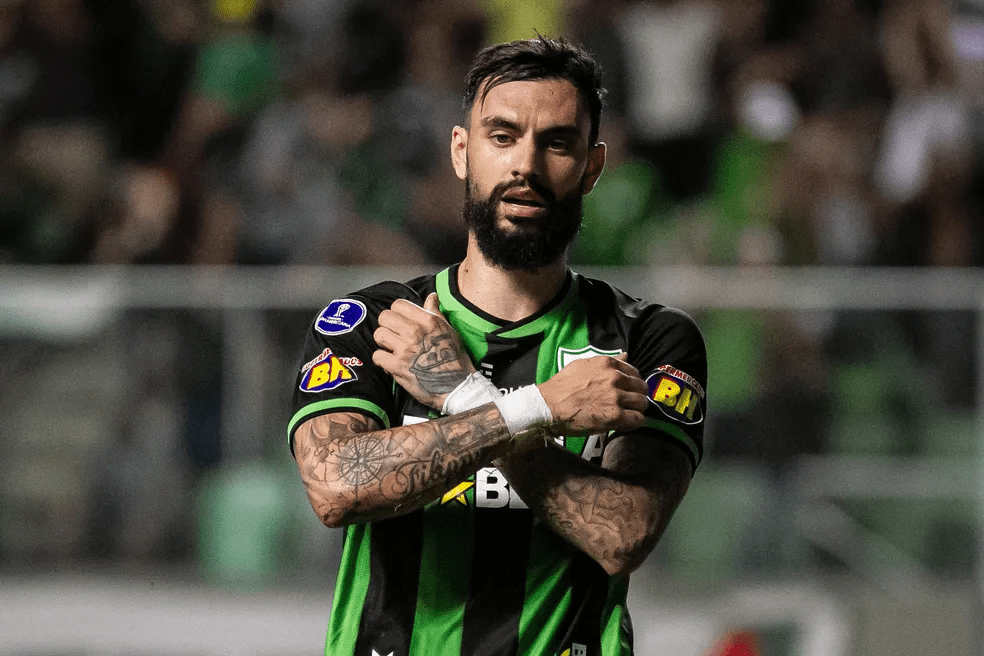 Mastriani em ação pelo América - Foto Fernando Moreno/AGIF.